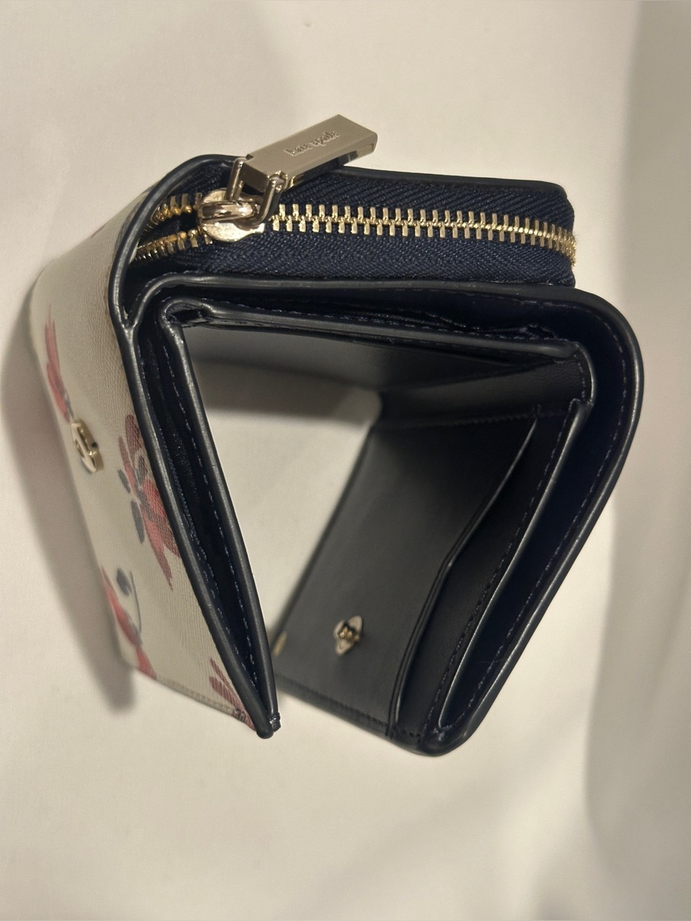 kate spade White Floral Zip Around Compact Wallet NWT&Box - Picture 5 of 16